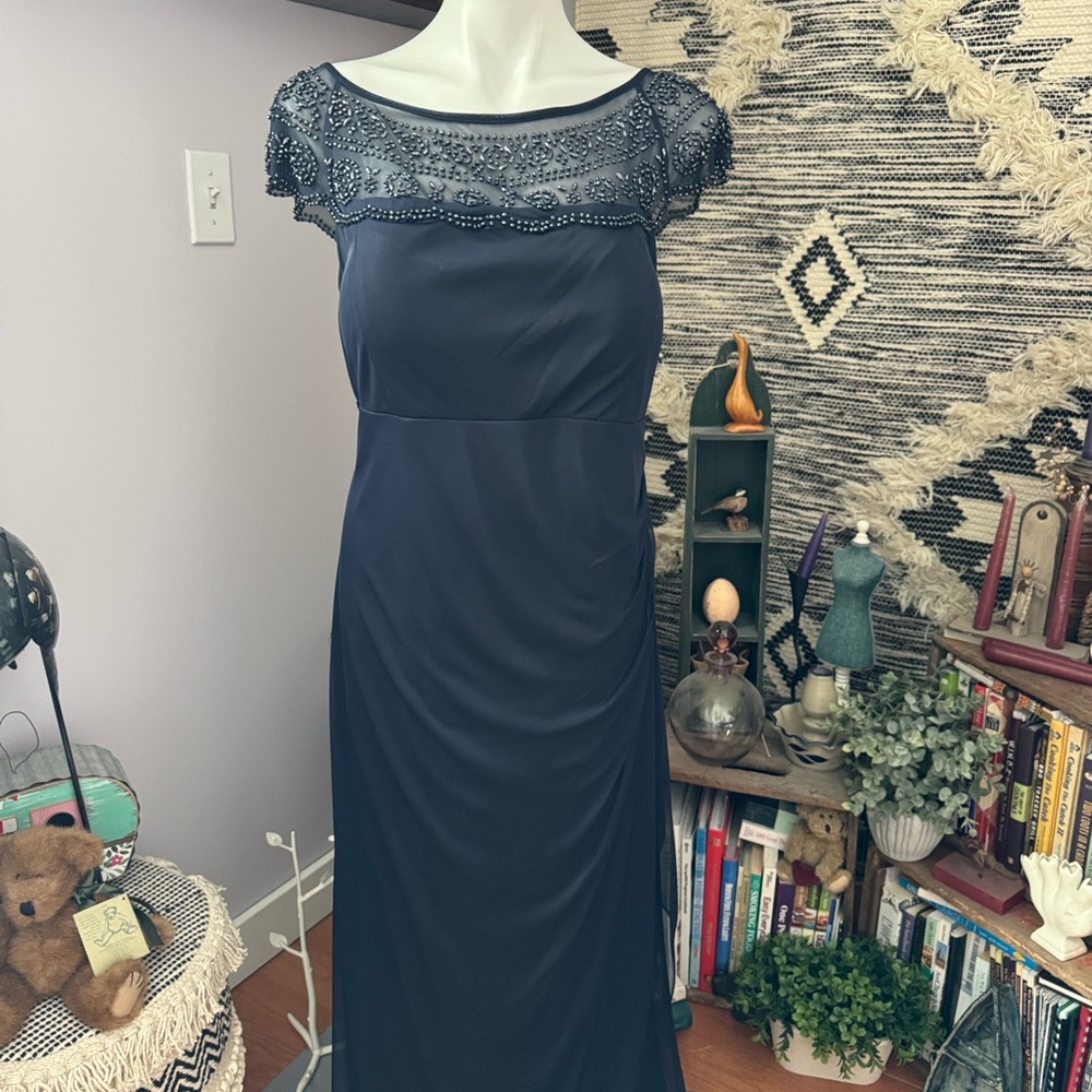Elegant Navy Blue Beaded Mother of the Bride/Groom  Dress